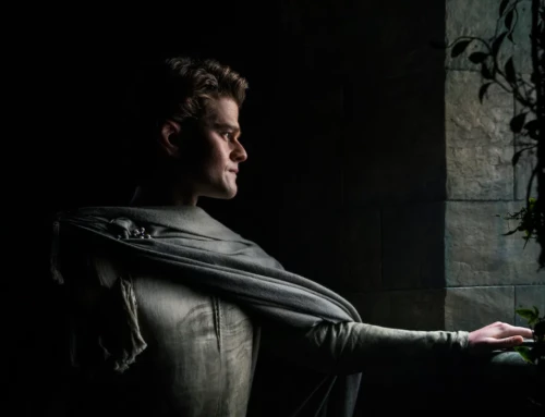 Elrond, Adar e Arondir in battaglia: The Rings of Power sulle tracce dei Racconti Incompiuti